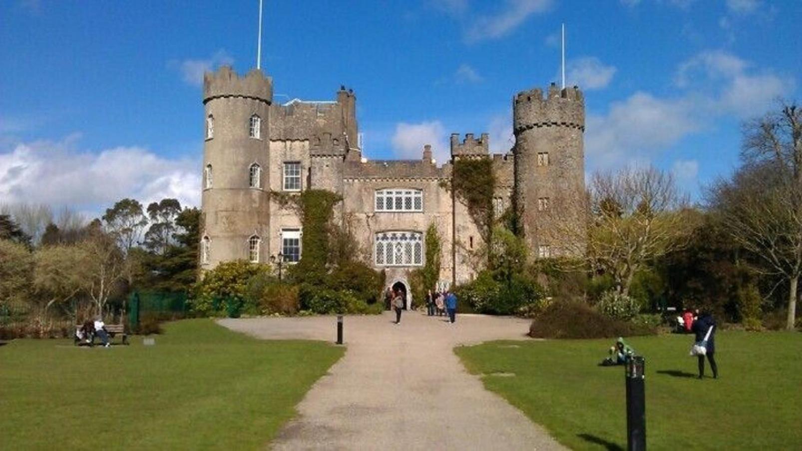 Cozy Market Town Getaway In Bridgend - Happy Days * Bridgend (Wales)