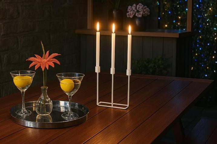 Cozy Market Town Getaway In Bridgend - Happy Days *
